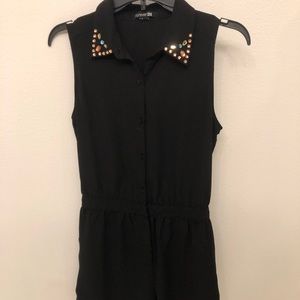 Forever 21 Black collared romper 🖤